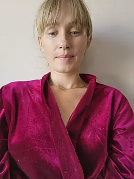 EmmaSwan077 Momentaufnahme des Live-Raums auf Stripchat