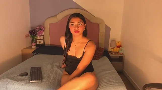Emma__Beltran Momentaufnahme des Live-Raums auf Stripchat