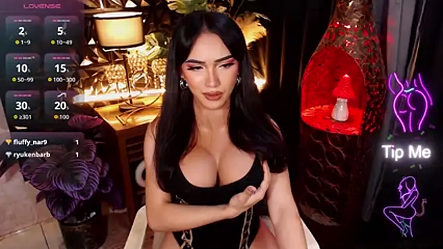 EnticingKendra Momentaufnahme des Live-Raums auf Stripchat