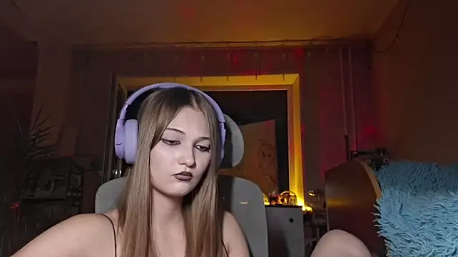 ErickaArtley live room snapshot on Stripchat