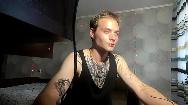 ErnestTarlet live room snapshot on Stripchat