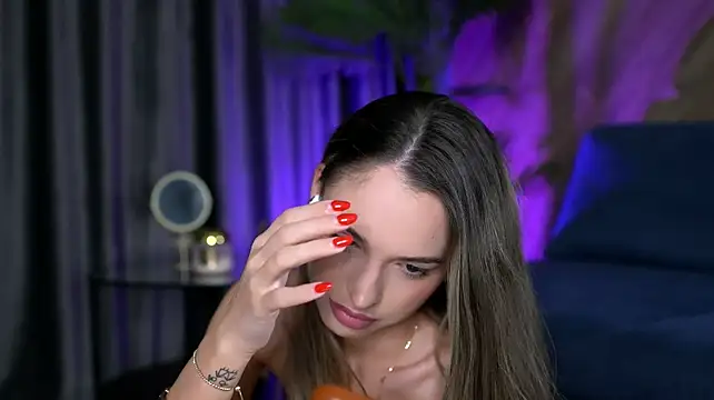 EsmeAinsley Momentaufnahme des Live-Raums auf Stripchat