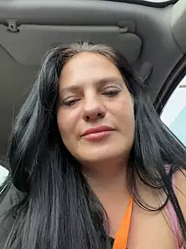 Estrella1992 momentopname van live room op Stripchat