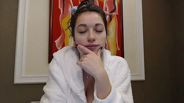 Eva_Eldis live room snapshot on Stripchat