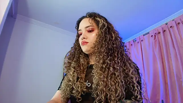 Evan_Rose Momentaufnahme des Live-Raums auf Stripchat