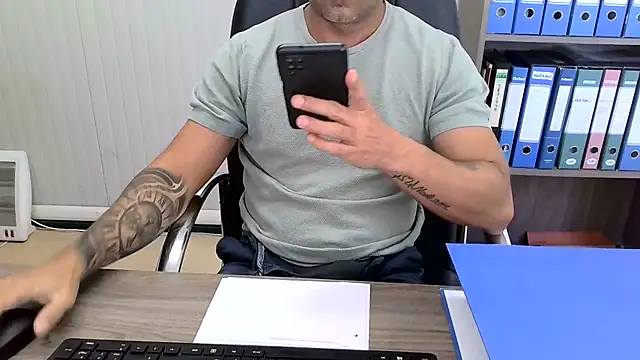 Evasionee captura de la sala en vivo en Stripchat