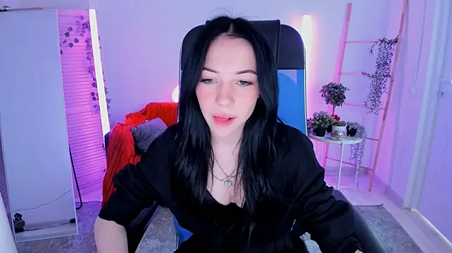 EvieLane live room snapshot on Stripchat