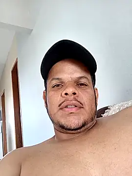 FFelipe000777 momentopname van live room op Stripchat