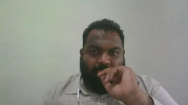 FatCockBoySL momentopname van live room op Stripchat