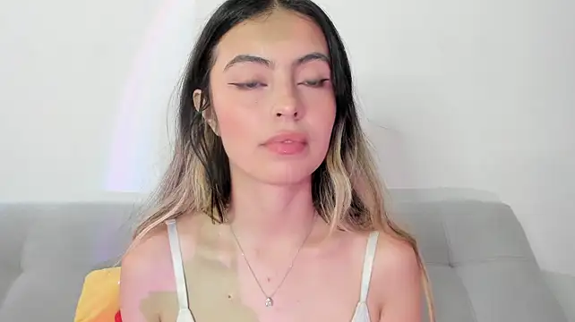 Fernanda_aaaa captura de la sala en vivo en Stripchat