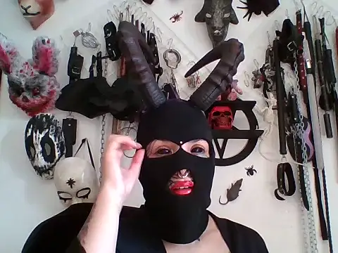 FeticheMacabre momentopname van live room op Stripchat