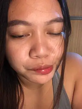 FinayNewestSensation momentopname van live room op Stripchat