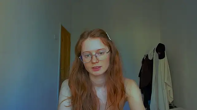 Fire_Luna Momentaufnahme des Live-Raums auf Stripchat
