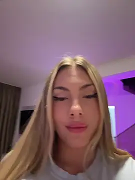 FrancescaNappi live room snapshot on Stripchat