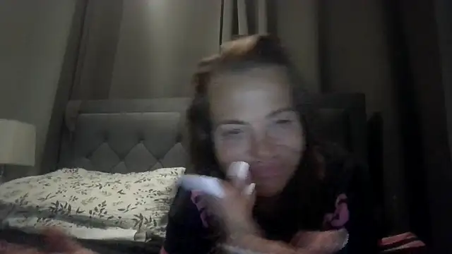 FrankyEssex live room snapshot on Stripchat
