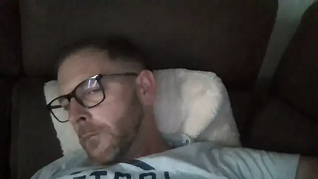 Fredandadrianaforever снимок онлайн-комнаты на Stripchat