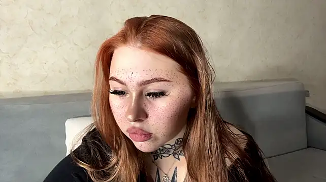 FrederickaAquilera Momentaufnahme des Live-Raums auf Stripchat