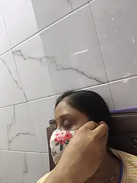 Garimaa_Cherry live room snapshot on Stripchat