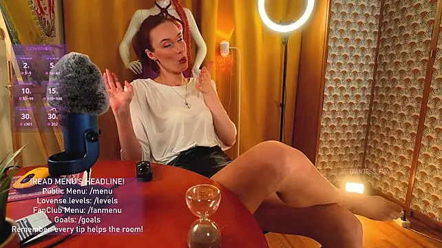 Giantess_Eva captura de la sala en vivo en Stripchat