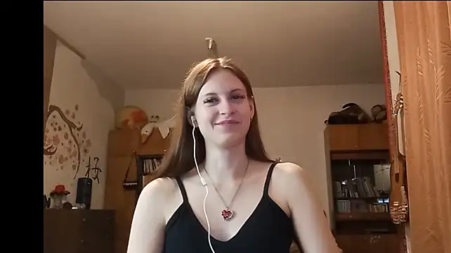 GlendoraAntista live room snapshot on Stripchat