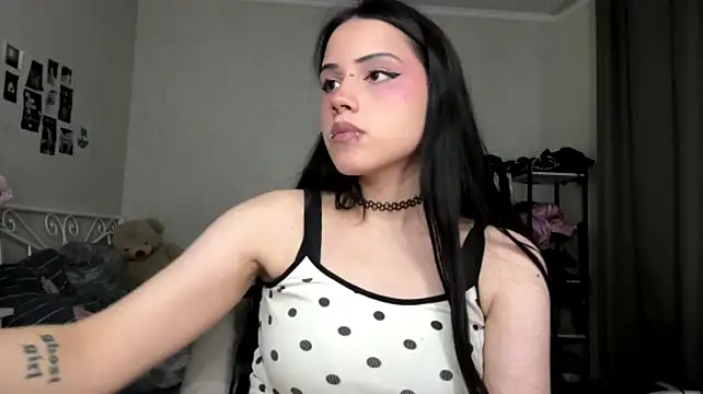 Gloria_Line снимок онлайн-комнаты на Stripchat