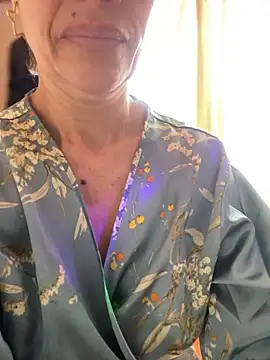 Goddess-Love- live room snapshot on Stripchat