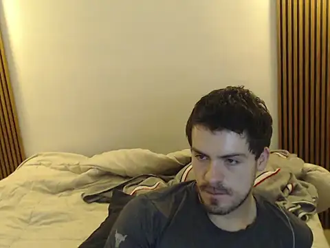 Grey_place momentopname van live room op Stripchat