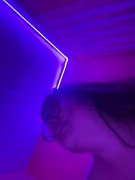 H0oneyBabyyy live room snapshot on Stripchat