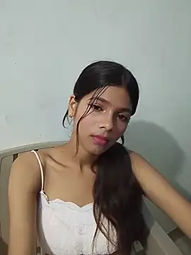 HIE-JANVI momentopname van live room op Stripchat