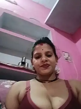 HOjulipal678 live room snapshot on Stripchat