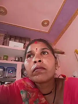 HOtpoojakoli captura de la sala en vivo en Stripchat