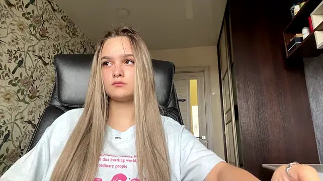 HarrietBunner momentopname van live room op Stripchat