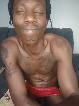 Heavyblackmamba momentopname van live room op Stripchat