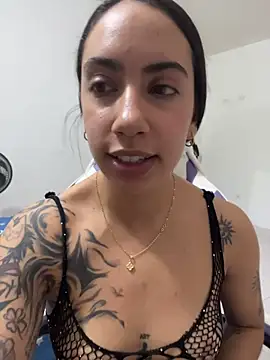 Heratemporal Momentaufnahme des Live-Raums auf Stripchat