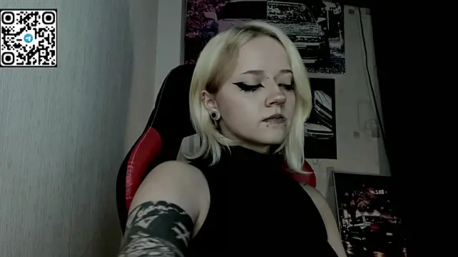 Holy_Mistress_S Momentaufnahme des Live-Raums auf Stripchat