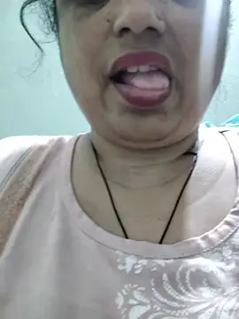 Hot_indian_Milf Momentaufnahme des Live-Raums auf Stripchat