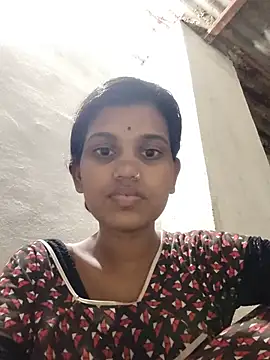 Hott_Surabhi Momentaufnahme des Live-Raums auf Stripchat
