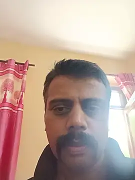 Hum_Tum42 captura de la sala en vivo en Stripchat