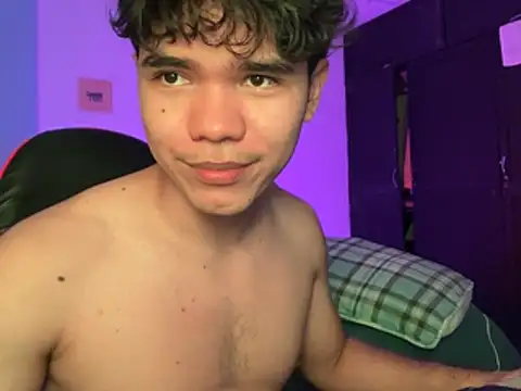 Im_Camii Momentaufnahme des Live-Raums auf Stripchat