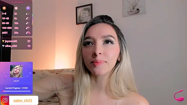 Im_LuxuryV live room snapshot on Stripchat