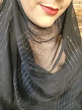 Indian-Aleena Momentaufnahme des Live-Raums auf Stripchat
