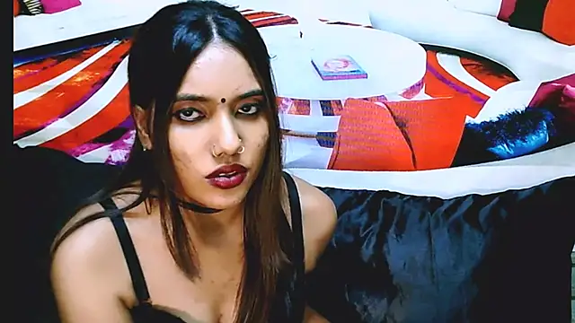 IndianSkies momentopname van live room op Stripchat