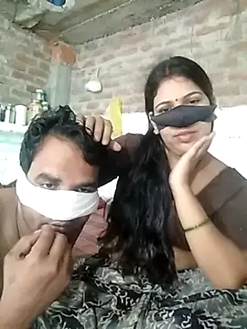 Indiansexycouple2 live room snapshot on Stripchat