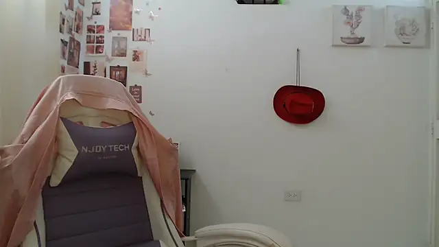 InocentHeaven1 momentopname van live room op Stripchat
