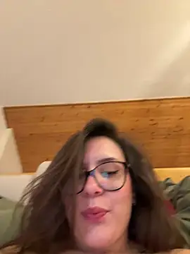 Its_Jade live room snapshot on Stripchat