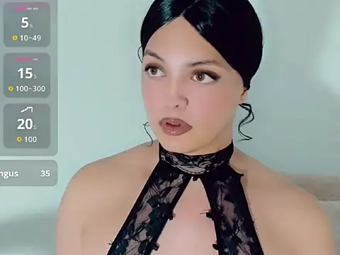 IvonnySaenz Momentaufnahme des Live-Raums auf Stripchat