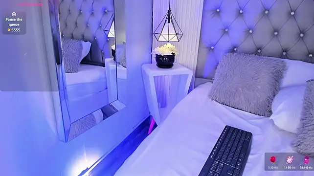 IvyRous снимок онлайн-комнаты на Stripchat