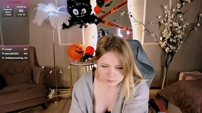 Ivy_Pierce снимок онлайн-комнаты на Stripchat