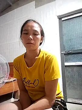 Jadi_M Momentaufnahme des Live-Raums auf Stripchat