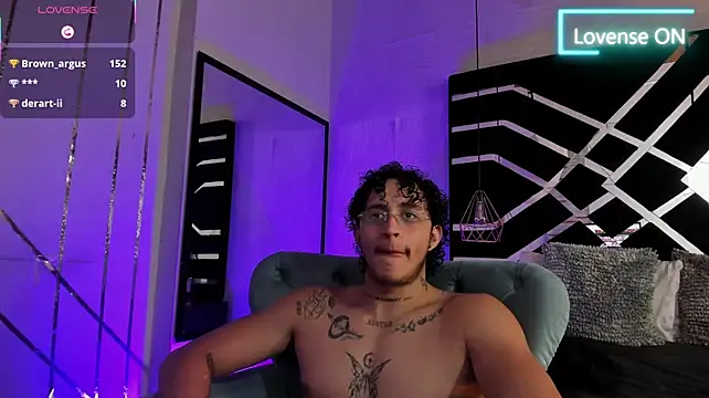 JayTaylorr captura da sala ao vivo na Stripchat